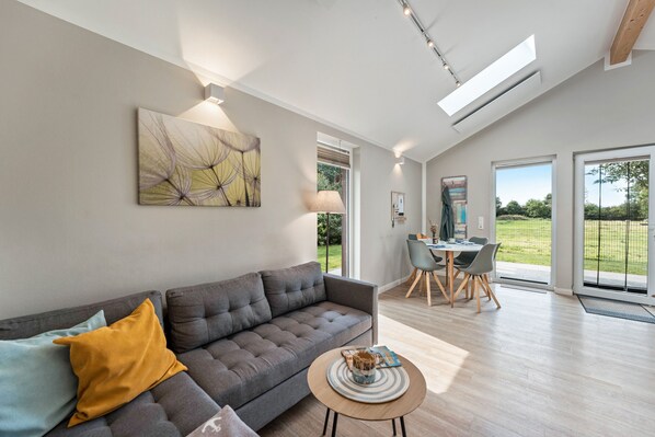 Télévision, chaîne hi-fi