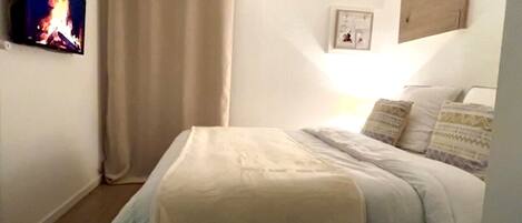 1 bedroom, iron/ironing board, free WiFi, bed sheets