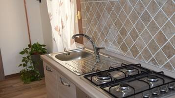 Oven, stovetop