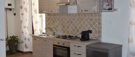 Four, plaque de cuisson