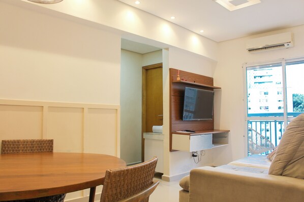 Apartamento, 2 quartos, sacada | Wi-Fi de cortesia