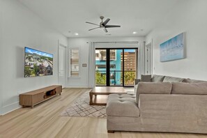 Smart-TV, Tischtennisplatte