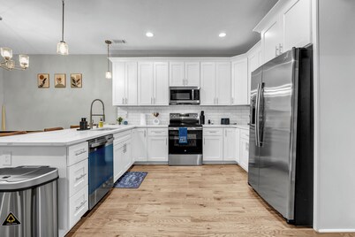 Stylish Modern Boho 4BR Home Near Downtown ATL