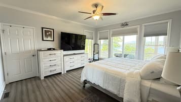 6 多间卧室、办公桌、熨斗/熨衣板、旅行婴儿床