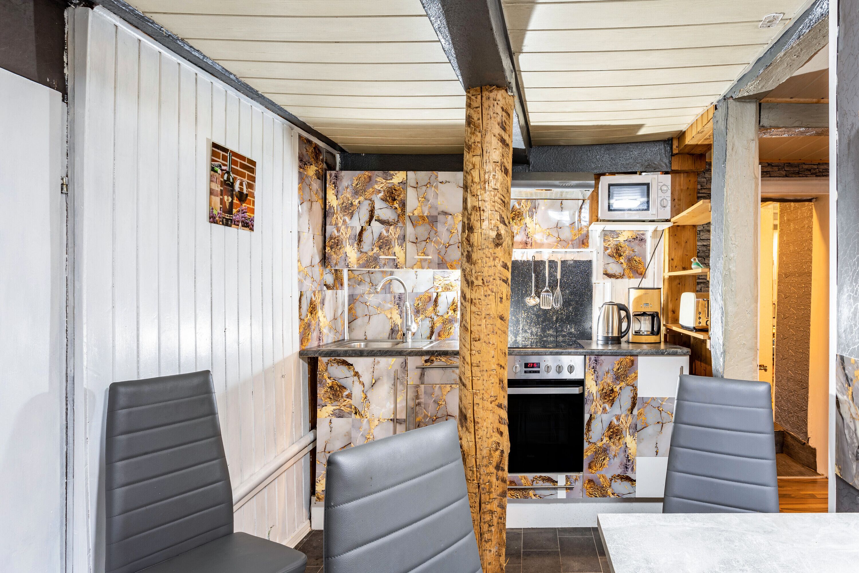 Kühlschrank, Mikrowelle, Ofen, Herdplatte