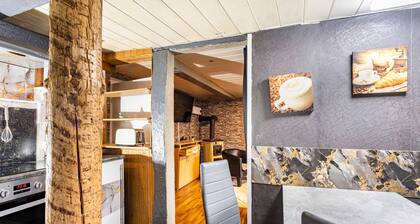 Apartment 'Happy 2' mit Bergblick, privater Terrasse und WLAN