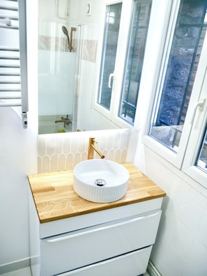 Handtücher, Toilettenpapier