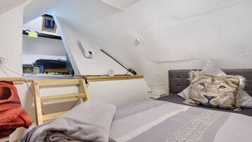 4 Schlafzimmer, Bügeleisen/Bügelbrett, WLAN, Bettwäsche