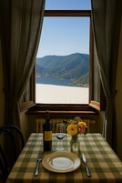 Quarto casal clássico, vista para o lago | Escrivaninha, Wi-Fi de cortesia