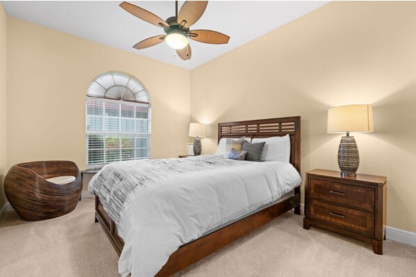 3 chambres, fer et planche à repasser, accès Internet, draps fournis