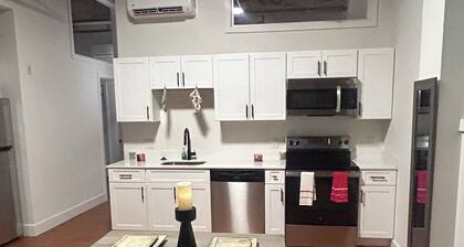 Charming 2-bedroom building with AC, fitness room in welcoming Philadelphia