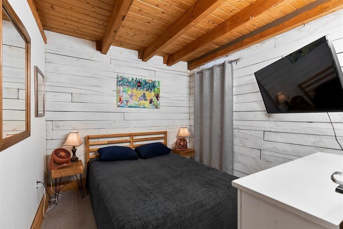 4 soverom, skrivebord, strykejern/-brett og wi-fi