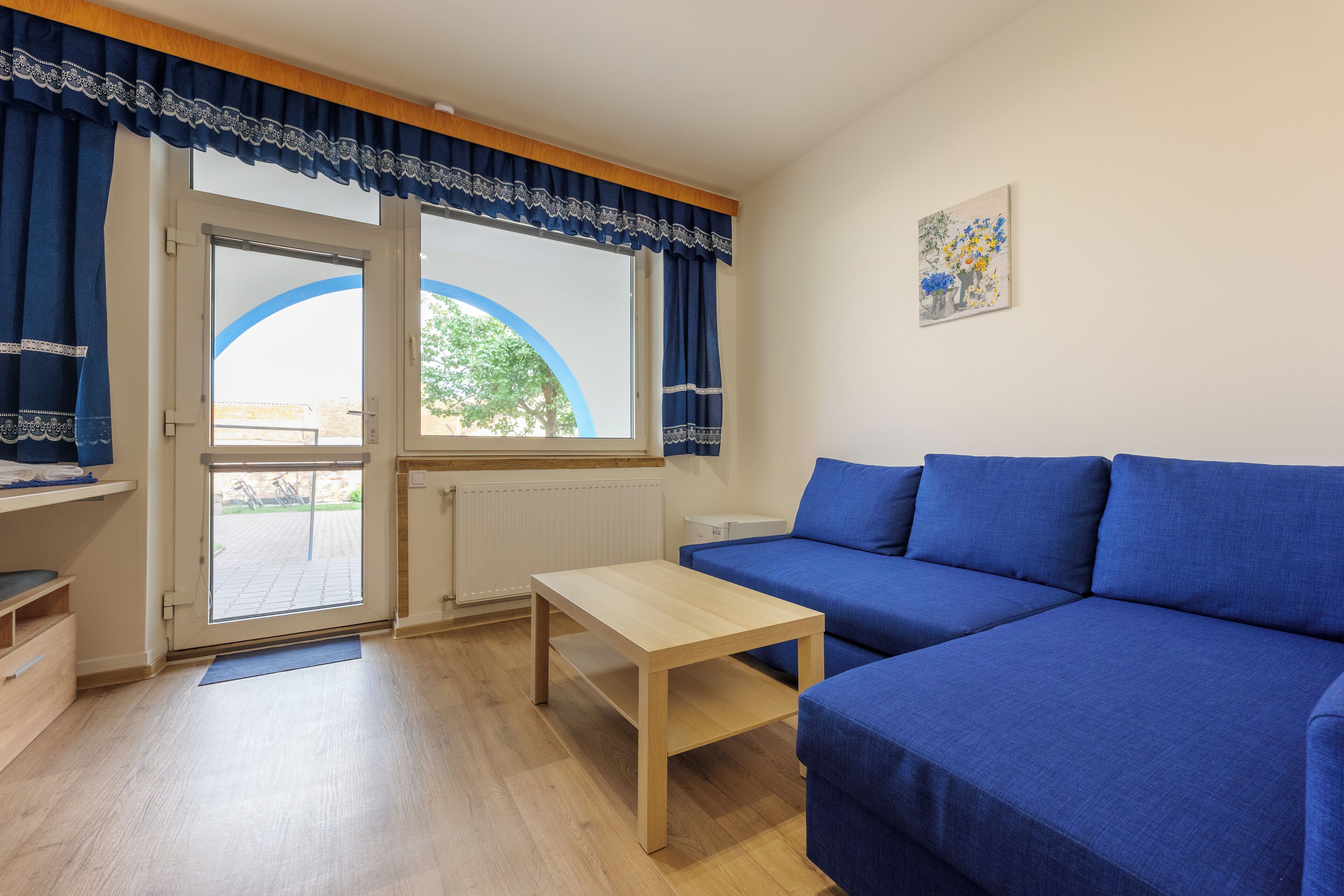 三人房, 露台, 庭院景观 | 起居区