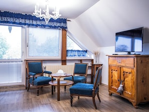 华丽公寓, 阳台, 城市景观 | 起居区