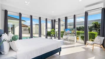 4 soveværelser, skrivebord, strygejern/strygebræt, weekendseng