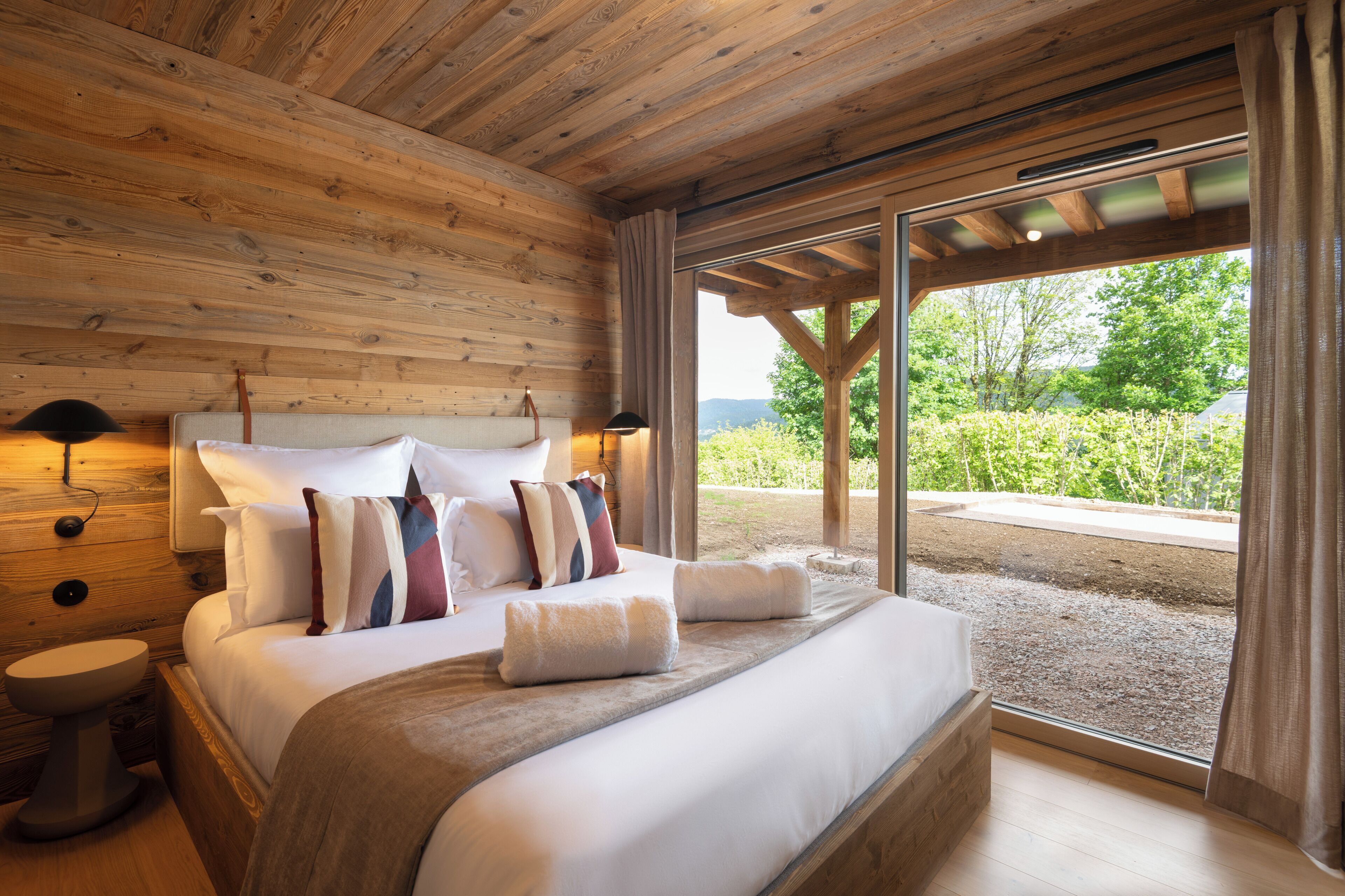 5 chambres, fer et planche à repasser, accès Internet, draps fournis