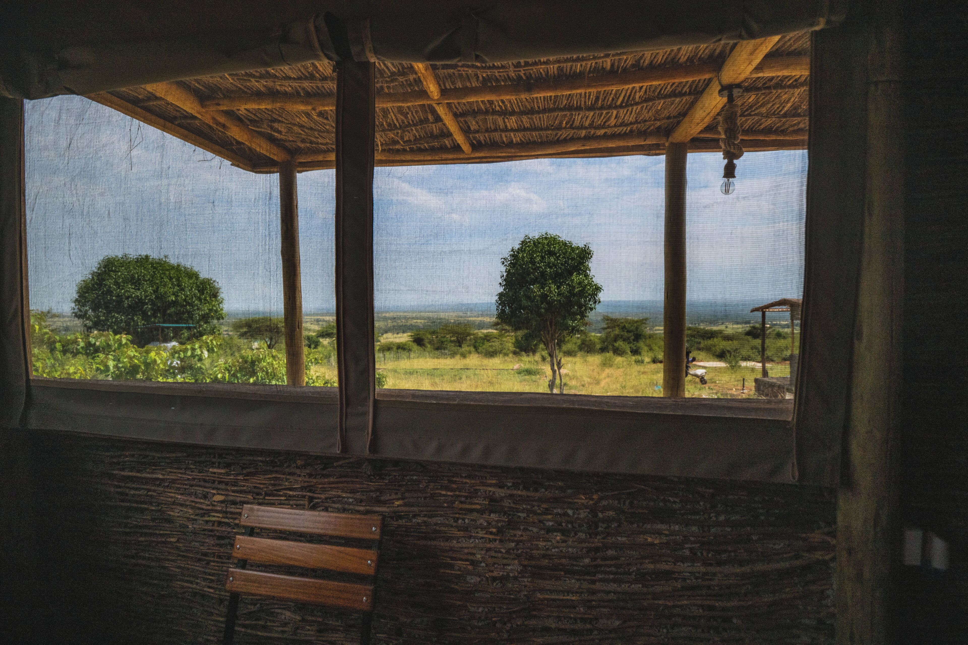 Ruang kerja ramah laptop, Wi-Fi gratis, dan seprai linen