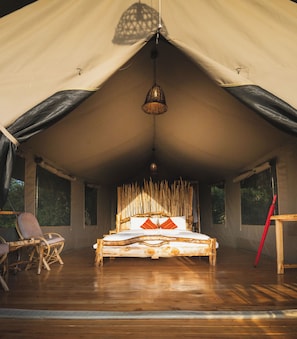 Luxury Double Room, Valley View - Mara hilltop (Maasai Mara)