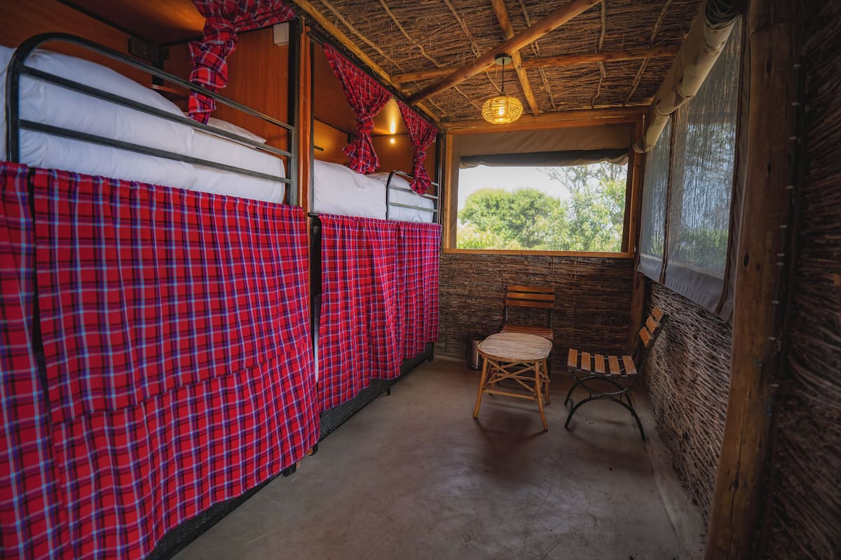 Laptop workspace, free WiFi