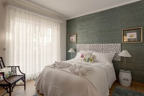 4 chambres, fer et planche à repasser, Wi-Fi, draps fournis