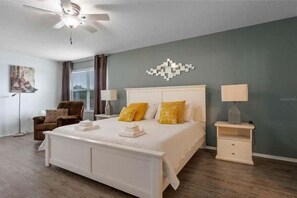 7 chambres, fer et planche à repasser, Wi-Fi, draps fournis