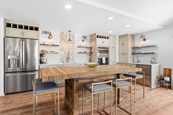 Coffee/tea maker, toaster, cookware/dishes/utensils