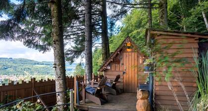 Cabanes des marchous la chouette