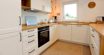 Ferienwohnung Schönwaldblick - 2 große Balkone mit traumhafter Sicht - barrierefrei - Mein SWH
