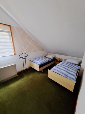 3 bedrooms, WiFi, bed sheets