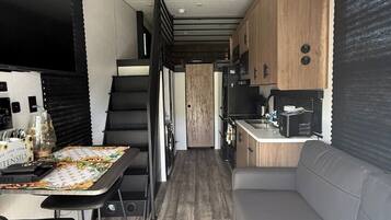 Smart TV, fireplace, DVD player, books