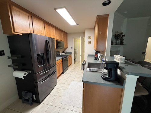 Charming 2-bedroom house in central DFW w private office- 5min to DFW airport!