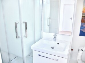 Towels, toilet paper