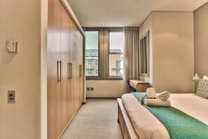 1 bedroom, in-room safe, iron/ironing board, WiFi