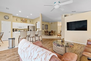 TV - Beachcomber Getaway Ft. Myers (Fort Myers)