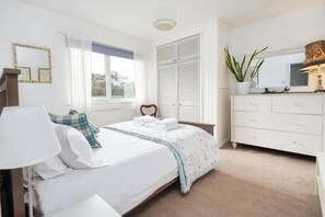 3 bedrooms, free WiFi, bed sheets