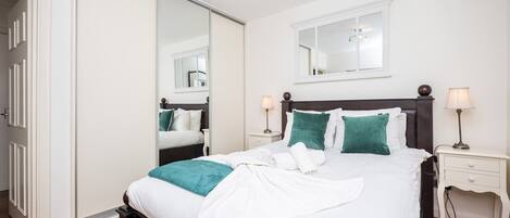 1 غرفة نوم ومكواة/لوح كي وواي فاي مجانًا وملاءات أسرّة