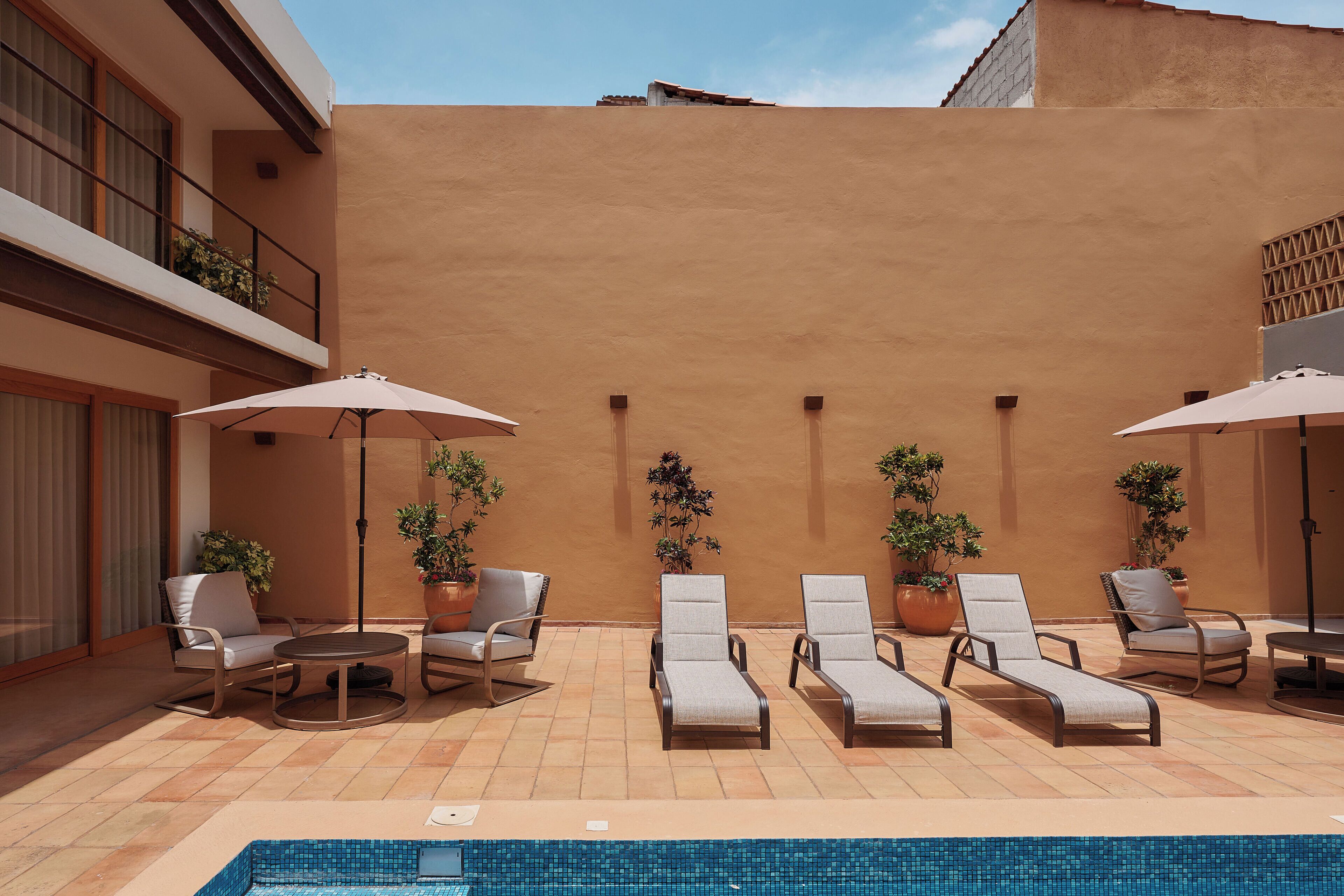 حمّام سباحة خارجي