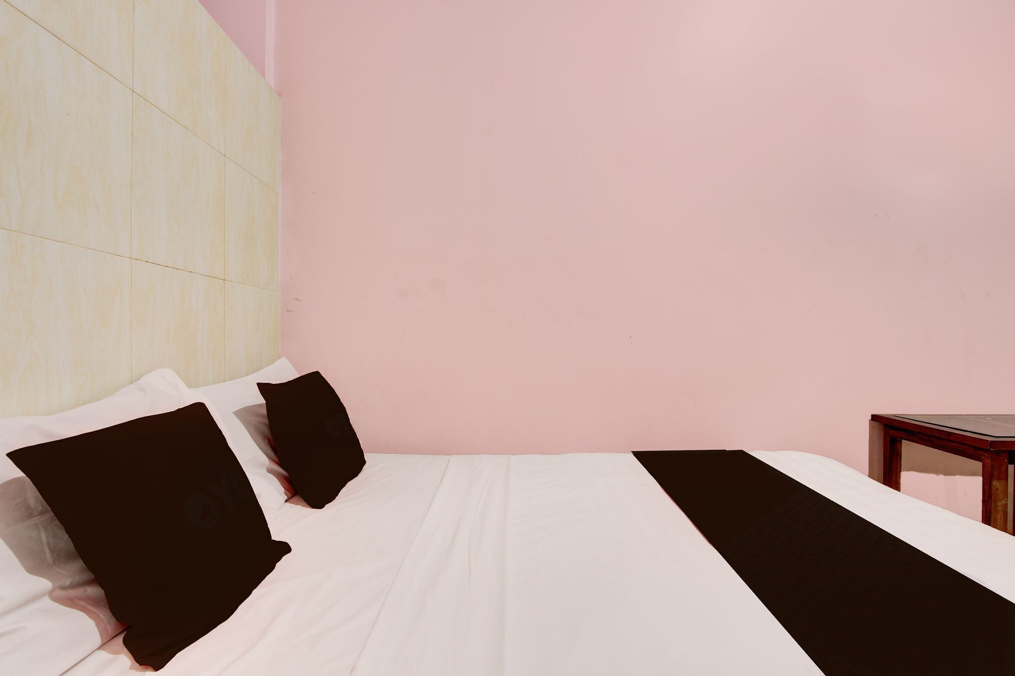 Standard Double Room | Free WiFi, bed sheets