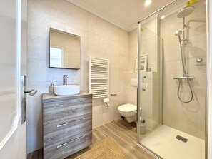 Bathroom - Quarteira Central Beach 5 by Homing (Loulé)