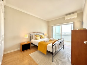 2 bedrooms, bed sheets - Quarteira Central Beach 5 by Homing (Loulé)