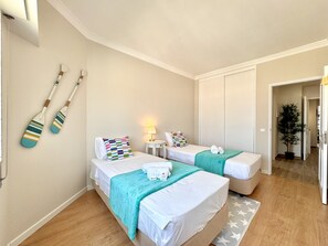 2 bedrooms, bed sheets - Quarteira Central Beach 5 by Homing (Loulé)