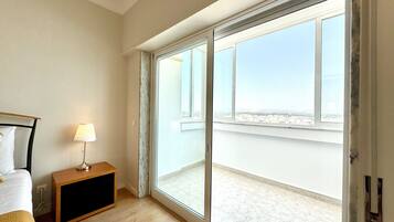 2 bedrooms, bed sheets