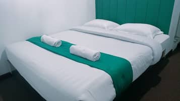 Standard Double Room | Soundproofing, bed sheets