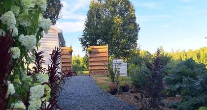 Cozy Homestead Guesthouse. Located 10 minutes to Oromocto 25 min to Fredericton