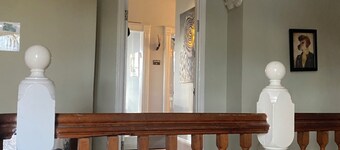 The Owl: Large, sunny 1 bedroom apartment in Historic Newburgh