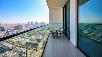 Appartamento Luxury, balcone, vista città | Balcone