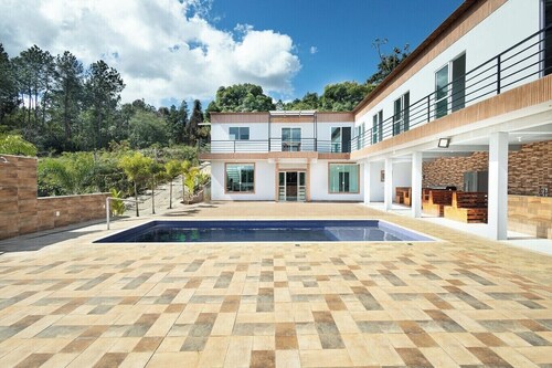 Ch Cara Pet-friendly c Piscina Jogos e Wi-fi