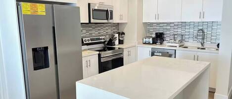 Lägenhet - 2 sovrum - terrass - utsikt mot trädgården | Interiör