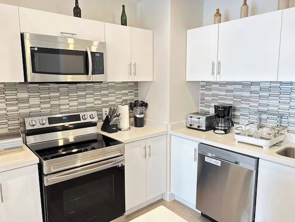 Apartment, 2 Bedrooms, Terrace, Garden View | Interior