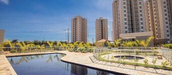 Apartment for up to 6 people in a condominium with a swimming pool